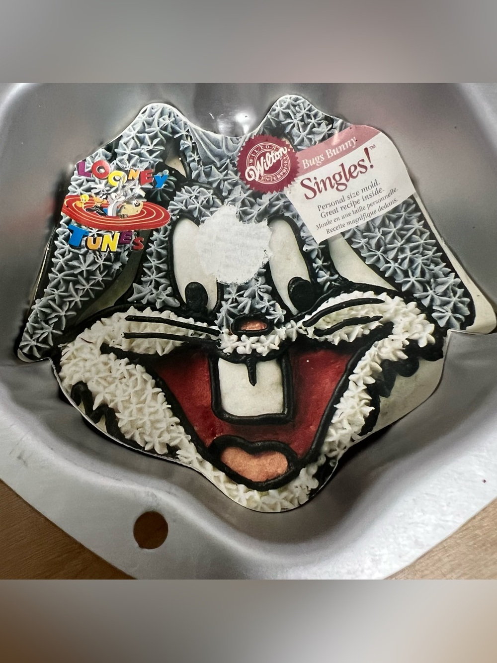 Wilton Singles Cake Pans set of 3-Bugs Bunny Mickey Mouse 101 Dalmatians 90s - Picture 4 of 9